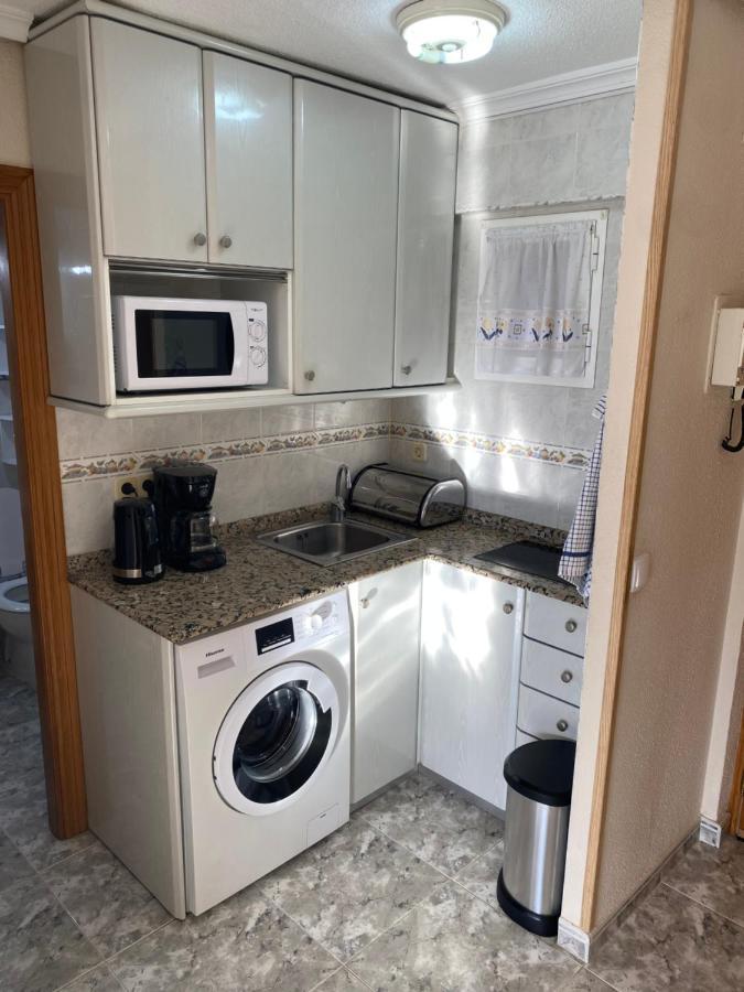 Cozy Apartment Just 8 Min Walk From The Beach! Μπένιντορμ Εξωτερικό φωτογραφία