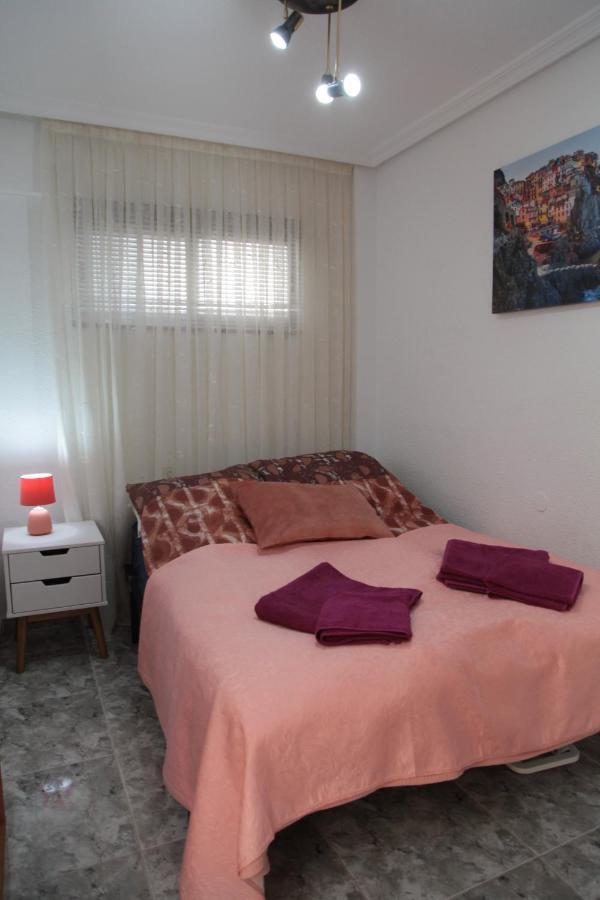 Cozy Apartment Just 8 Min Walk From The Beach! Μπένιντορμ Εξωτερικό φωτογραφία